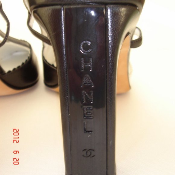 **SOLD** AUTHENTIC CHANEL HEELS - Picture 5 of 6